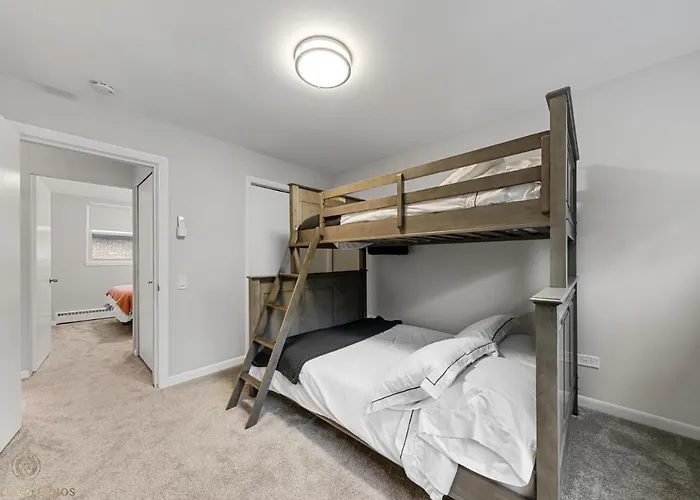 Northside Famlynest Lincoln Sq 4br 2ba 2p Rare Find Ferienhaus