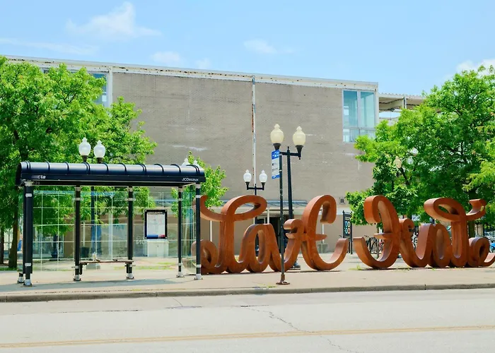Northside Famlynest Lincoln Sq 4br 2ba 2p Rare Find Chicago